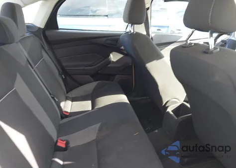 2014 Ford Focus S z USA, uszkodzony, nr VIN 1FADP3E24EL443384